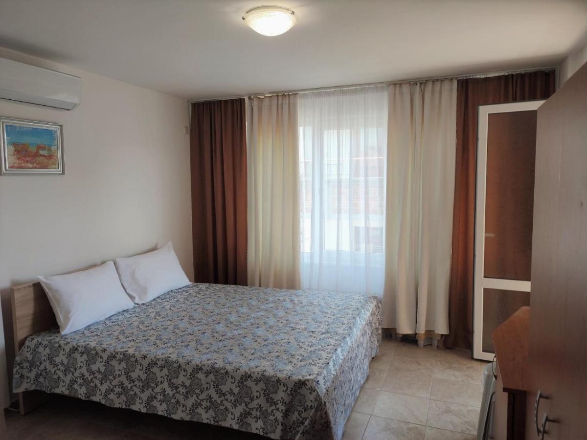 Veda Guest House Pomorie Buitenkant foto