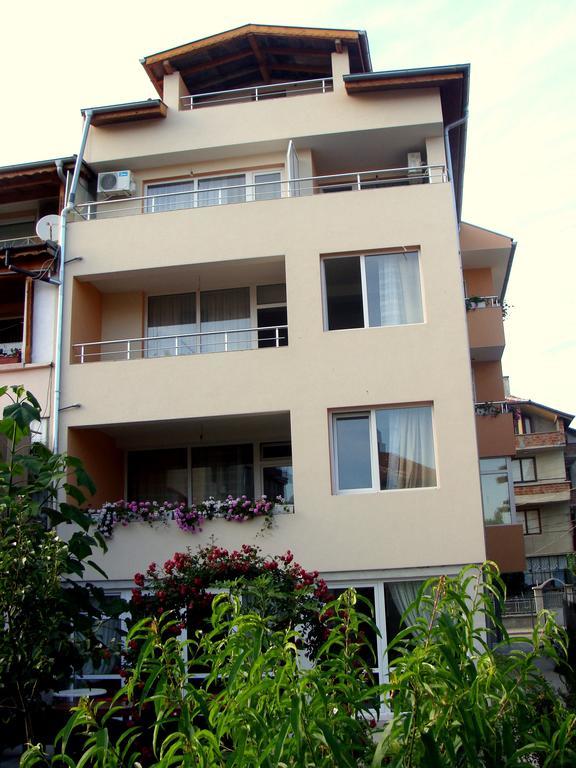 Veda Guest House Pomorie Buitenkant foto