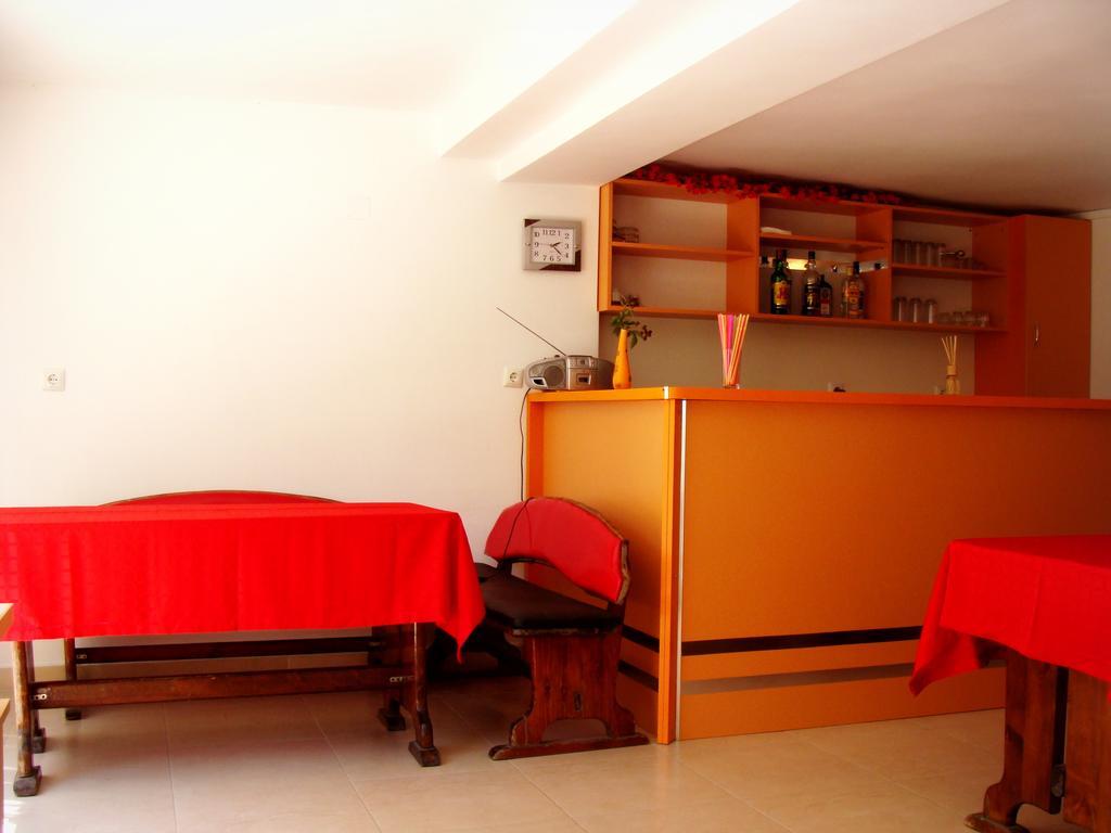 Veda Guest House Pomorie Buitenkant foto