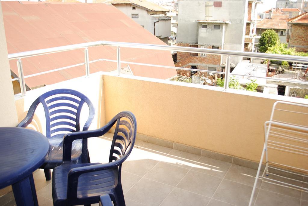 Veda Guest House Pomorie Buitenkant foto