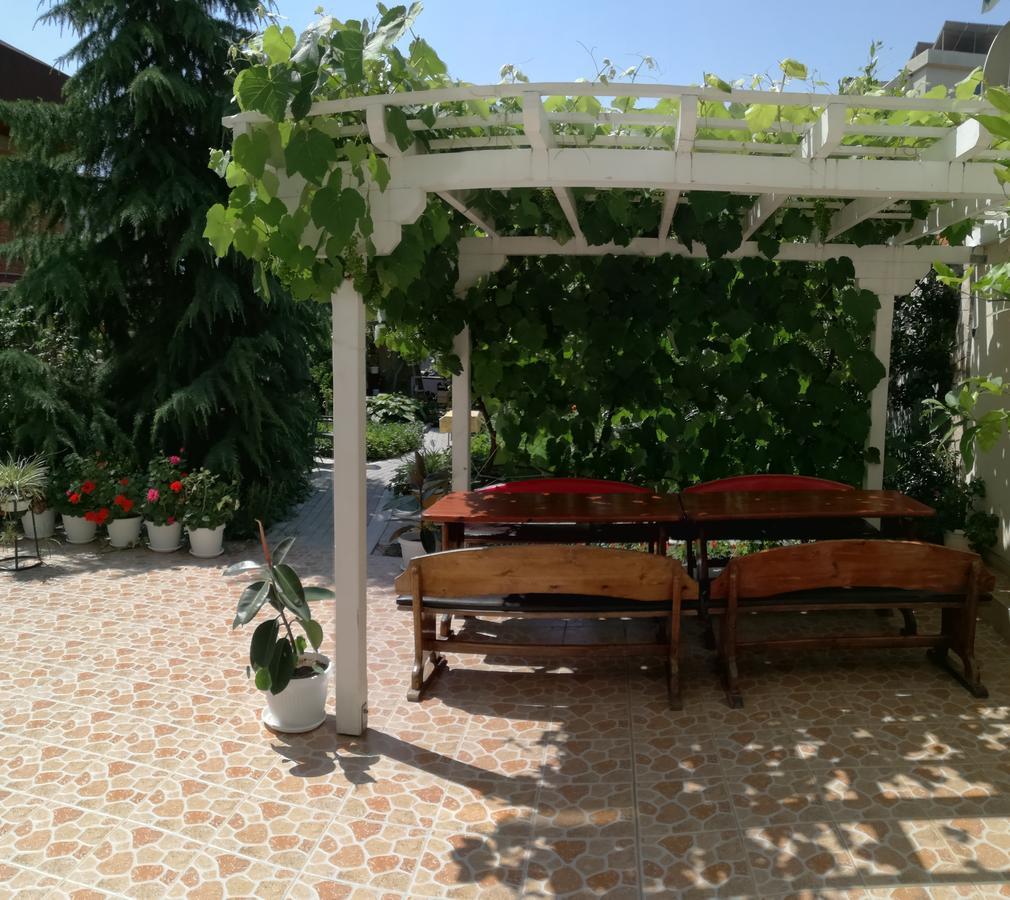 Veda Guest House Pomorie Buitenkant foto