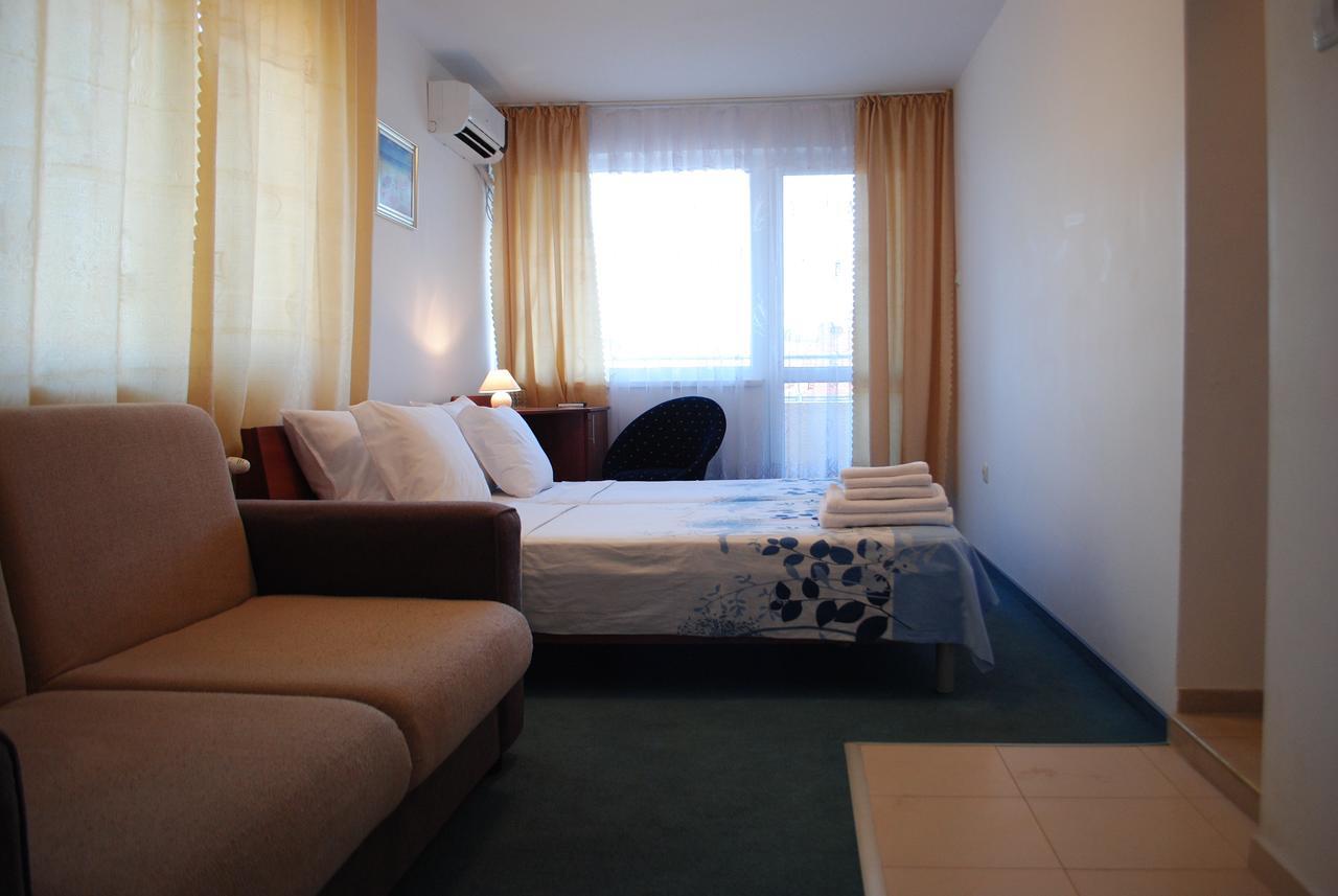 Veda Guest House Pomorie Buitenkant foto