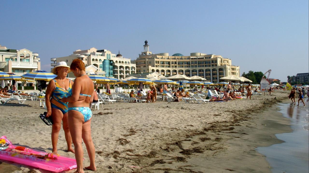 Veda Guest House Pomorie Buitenkant foto