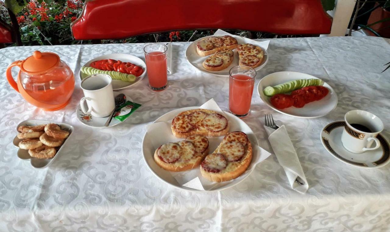 Veda Guest House Pomorie Buitenkant foto