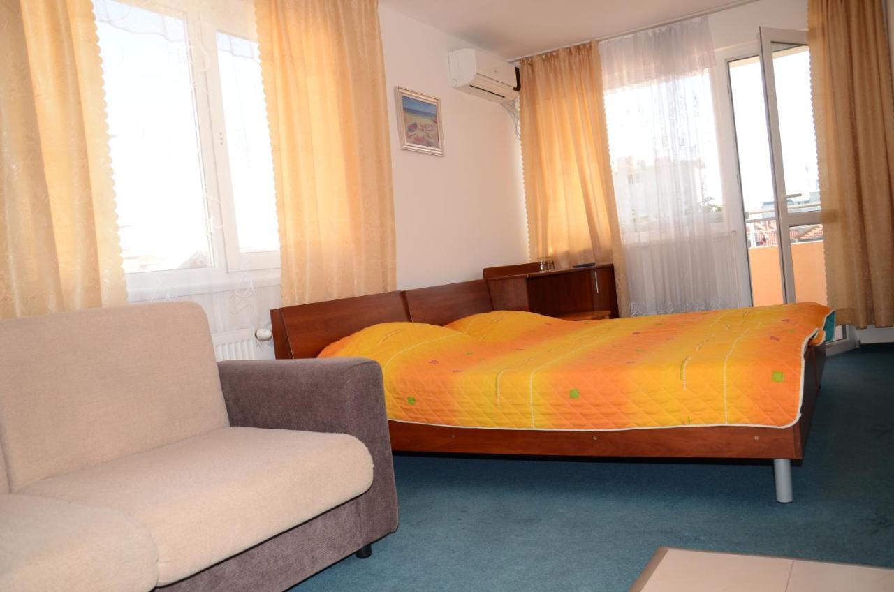 Veda Guest House Pomorie Buitenkant foto